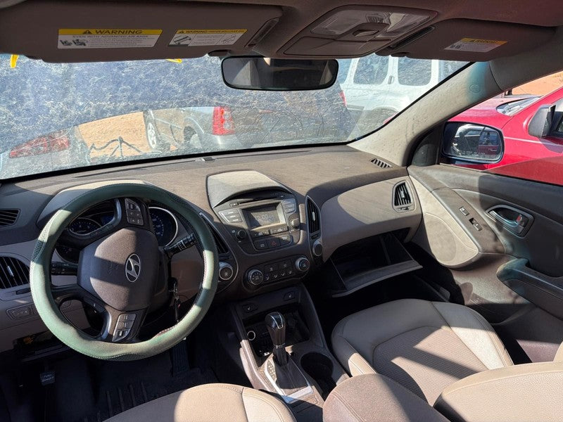 Used Front Left Seat Front fits: 2015 Hyundai Tucson bucket air bag cl