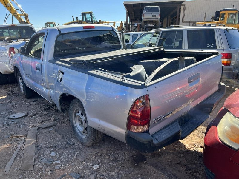Used Rear Axle Assembly Rear fits: 2006 Toyota Tacoma 4x2 Base 3.31 ra