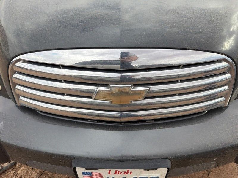 Used Upper Grille fits: 2010 Chevrolet Hhr LS upper Upper Grade B