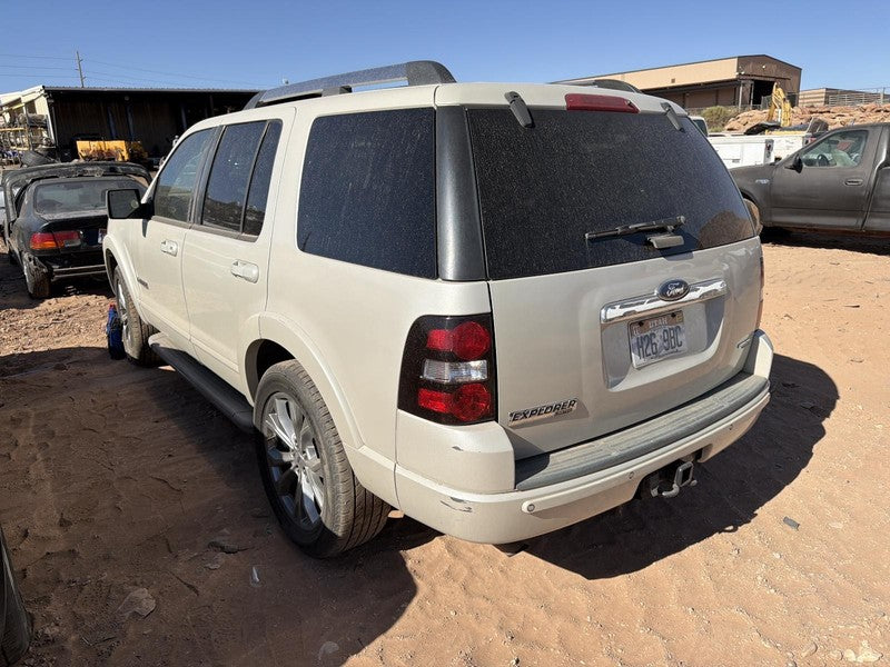 Used Front Right Seat Front fits: 2006 Ford Explorer bucket air bag le