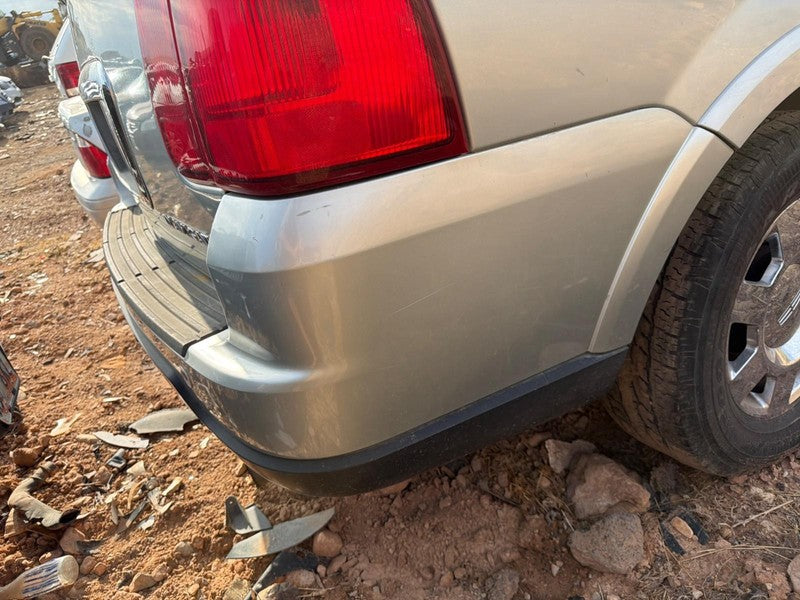 Used Rear Bumper Assembly Rear fits: 2005 Lincoln Navigator park assis
