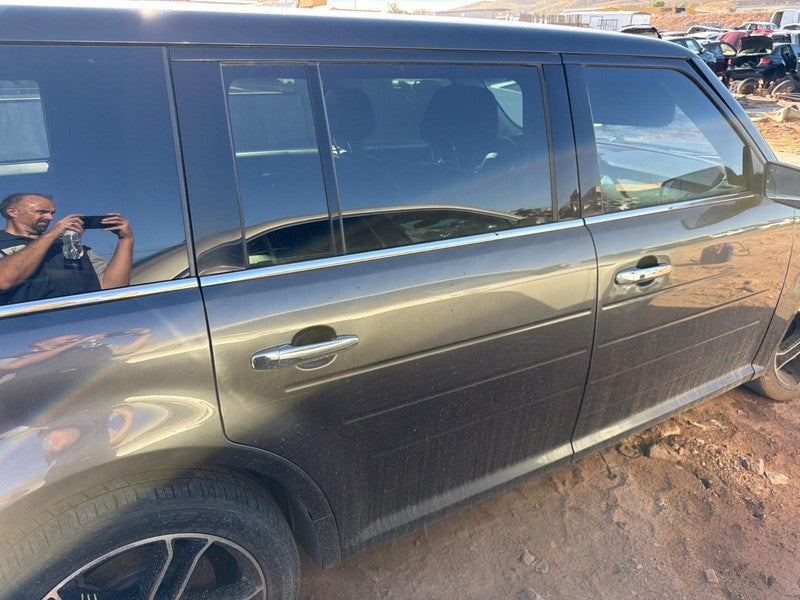 Used Rear Right Door Assembly Rear Side fits: 2015 Ford Flex privacy t