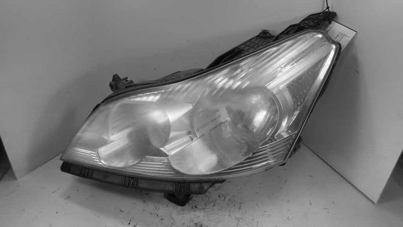 Used Left Headlight Assembly fits: 2011 Chevrolet Traverse w/o project