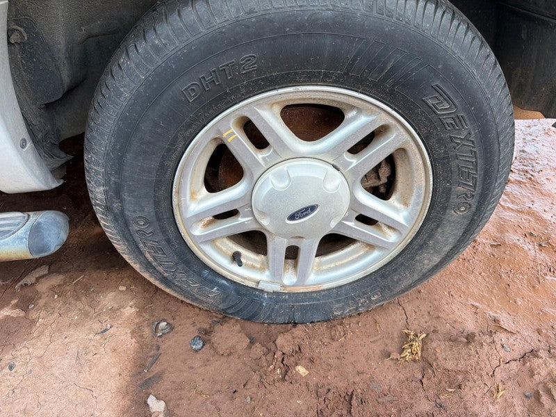 Used Wheel fits: 2002 Ford Explorer 4 Dr exc. Sport Trac 16x7 aluminum