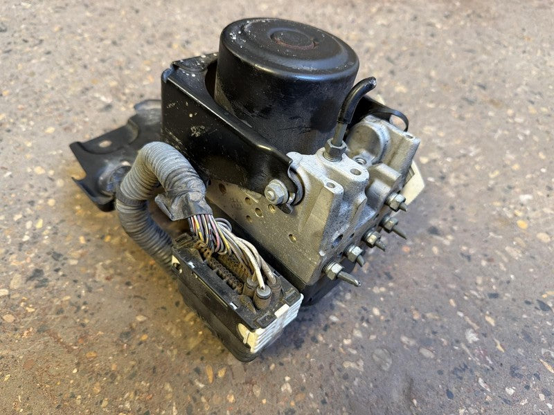 Used ABS Pump and Motor Assembly fits: 2009 Toyota Sienna Actuator and