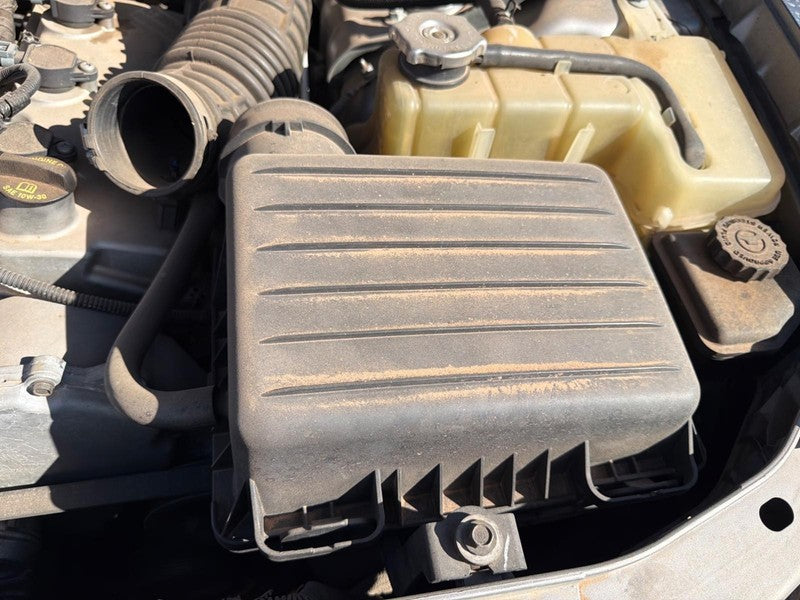 Used Air Cleaner Assembly fits: 2006 Chrysler 300 3.5 Grade A