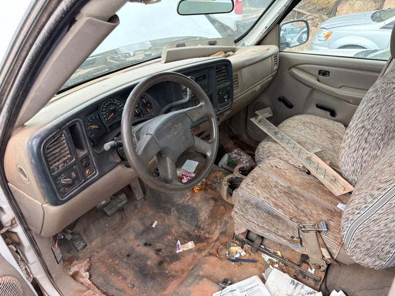 Used Fender fits: 2004 Chevrolet Silverado 2500 pickup Grade A