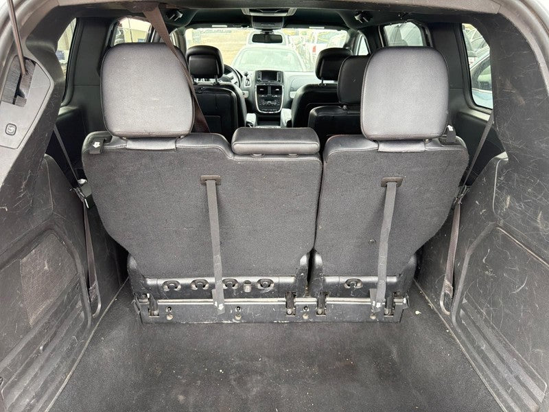 Used Third Seat SW/VAN fits: 2019 Dodge Caravan Third Seat SW Van Grad