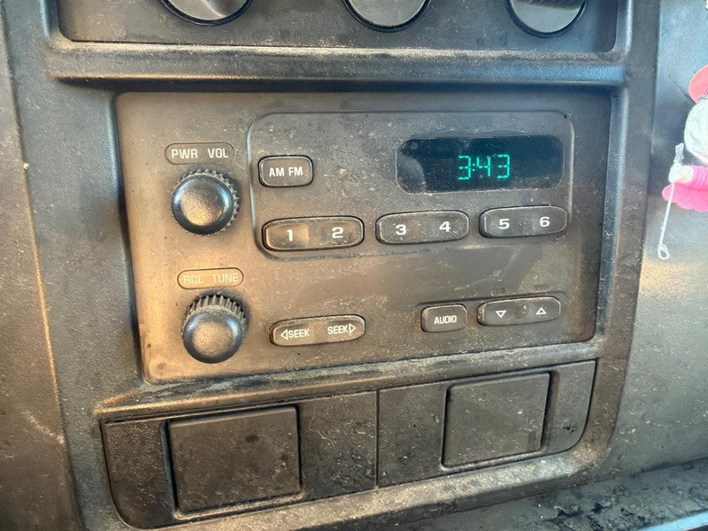 2004 - 2007 Chevrolet Express 1500 Van Radio Receiver Part# 25916154