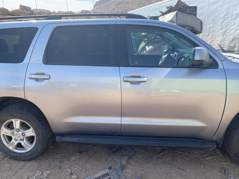 Used Right Door Mirror fits: 2012 Toyota Sequoia Power heated w/o powe
