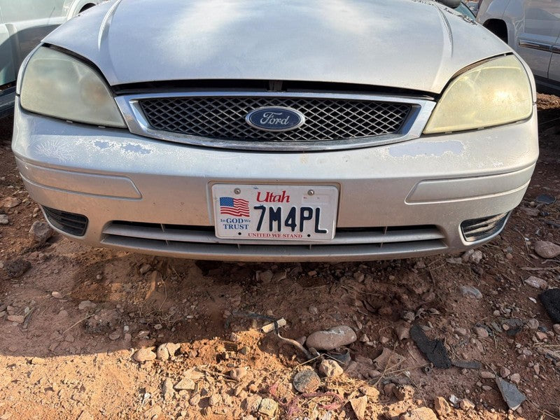 Used Front Bumper Assembly Front fits: 2006 Ford Focus w/o fog lamps F