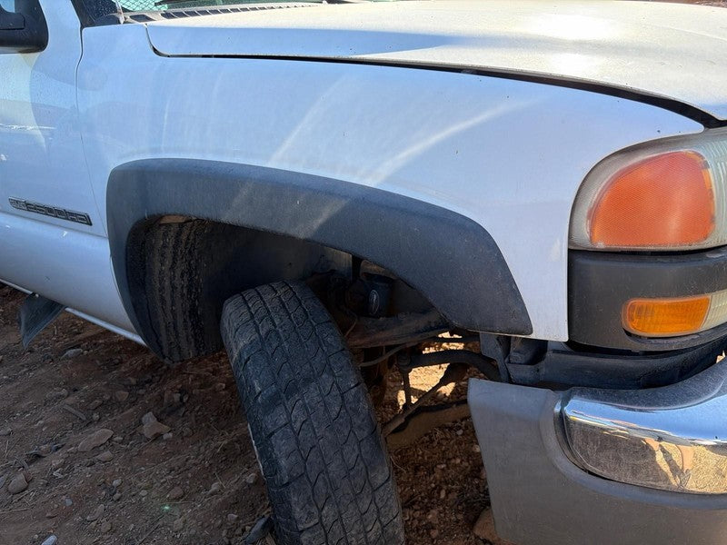 Used Front Right Fender fits: 2007 Gmc Sierra 2500 pickup Front w/fend