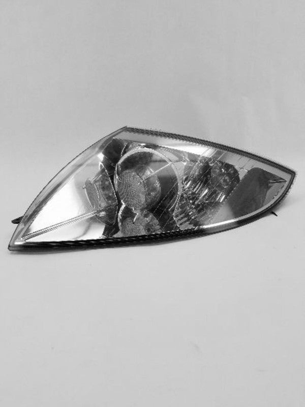 Used Right Tail Light Assembly fits: 2006 Mitsubishi Eclipse Right Gra