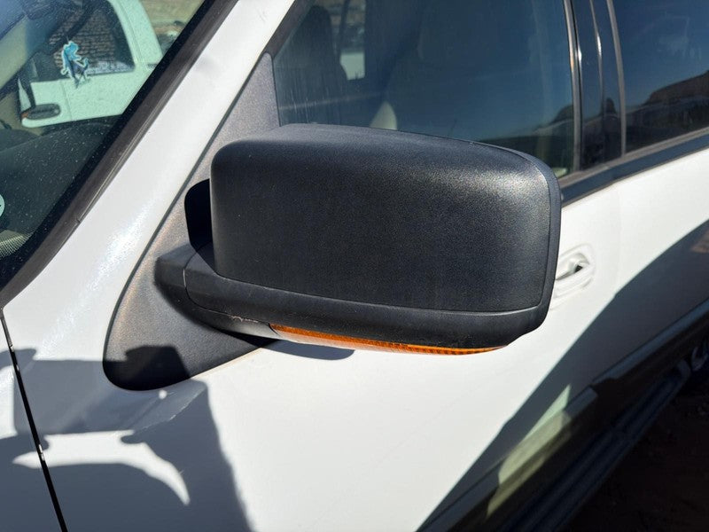 Used Left Door Mirror fits: 2006 Ford Expedition Power approach lamp b