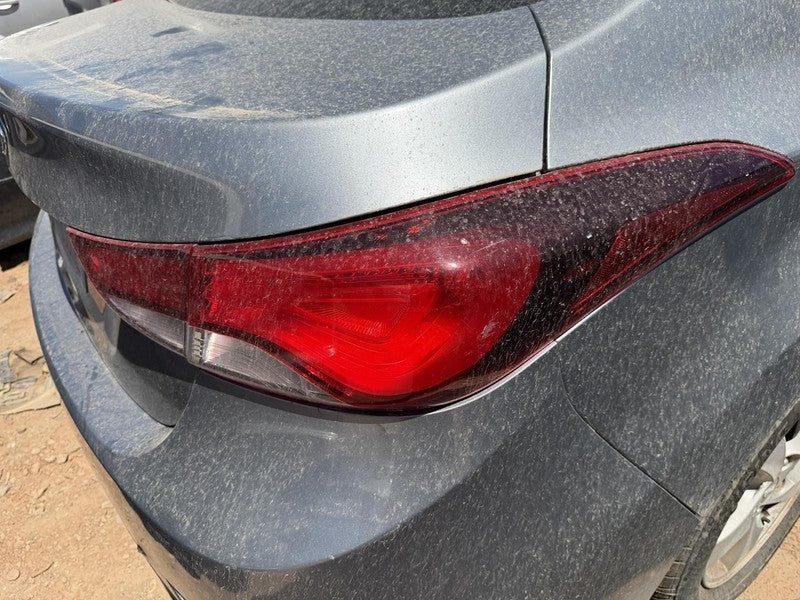 Used Right Tail Light Assembly fits: 2015 Hyundai Elantra Sdn lid moun
