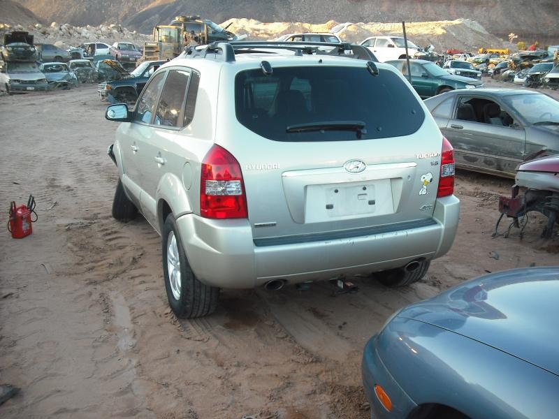 Used Radio Audio fits: 2006 Hyundai Tucson Grade A