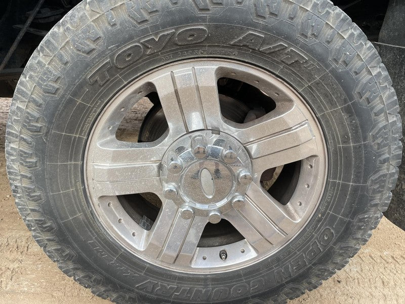 Used Wheel fits: 2007 Ford F350SD PICKUP 20x8 H-D edition package Grad