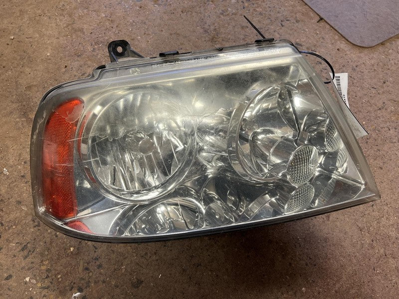 Used Right Headlight Assembly fits: 2003 Lincoln Navigator xenon HID h