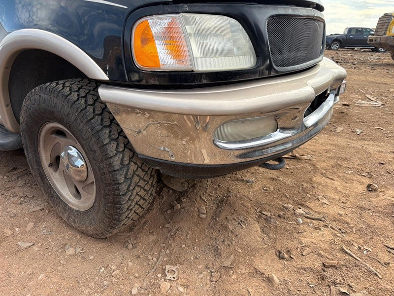 Used Front Bumper Assembly Front fits: 1997 Ford Expedition chrome Fro