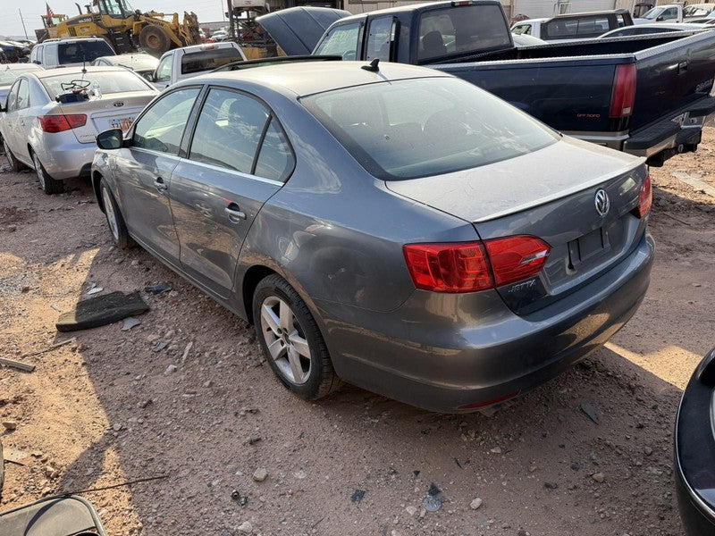 Used Alternator fits: 2012 Volkswagen Jetta 2.0L diesel 140 amp ID 06F