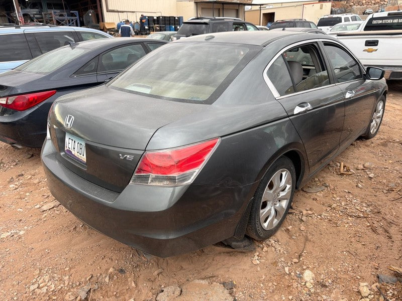Used Fender fits: 2009 Honda Accord Grade A