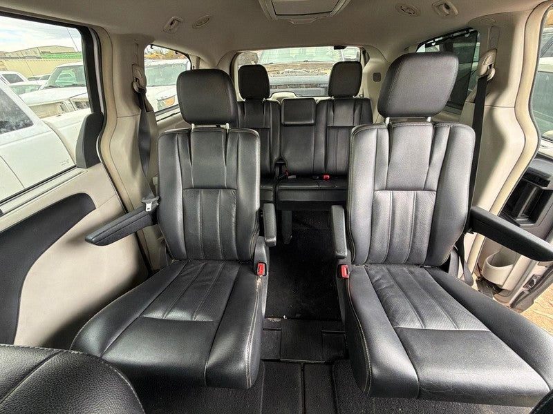 Used Seat Rear fits: 2011 Chrysler Town & country Seat Rear Grade A