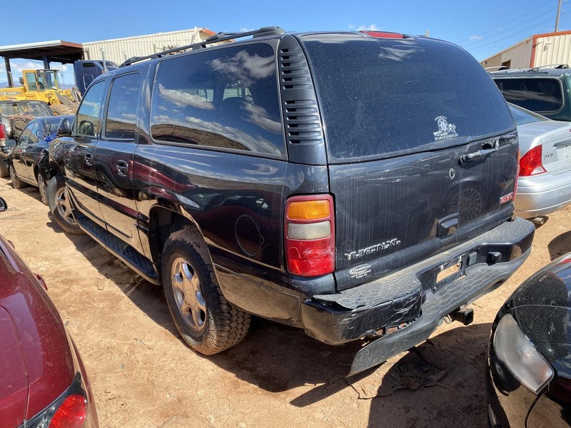 Used Right Headlight Assembly fits: 2003 Gmc Yukon xl 1500 Denali Righ