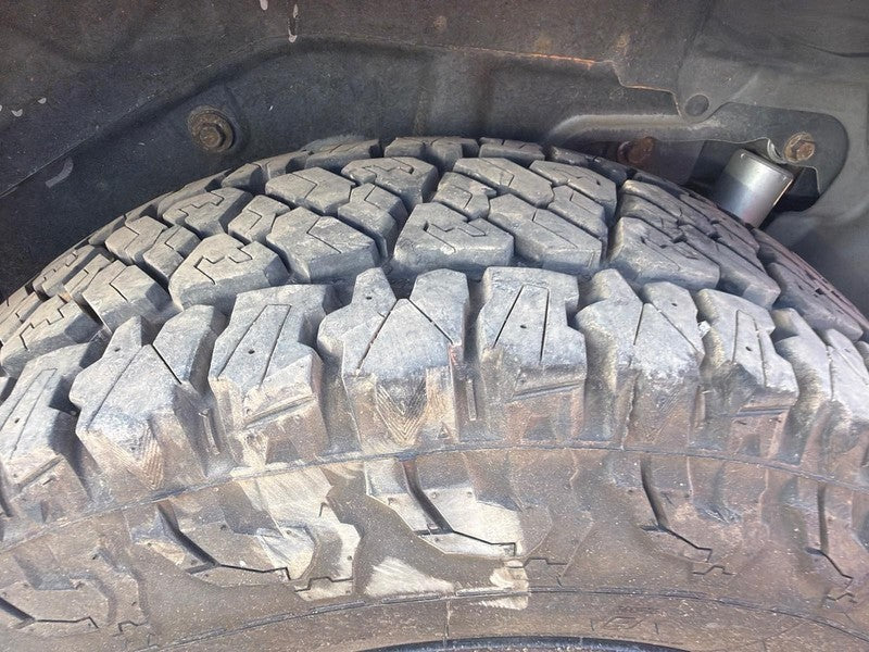Used Wheel fits: 2005 Jeep Grand cherokee 17x7-1/2 Laredo Grade C