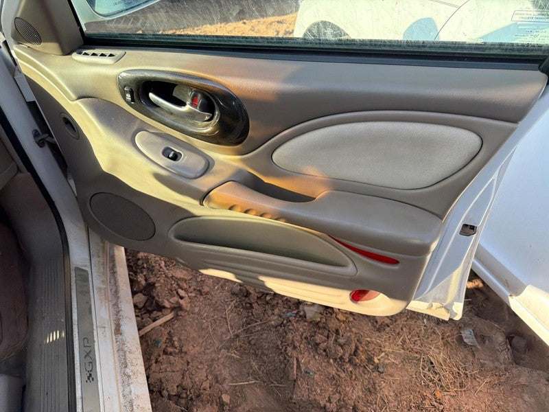 Used Front Right Door Interior Trim Panel fits: 2005 Pontiac Bonnevill