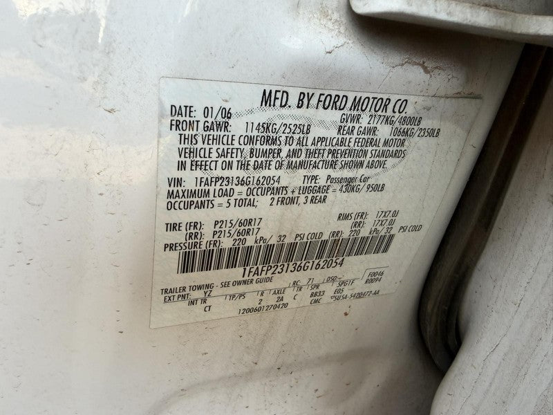Used Front Left Seat Front fits: 2006 Ford Five hundred bucket SE w/o 