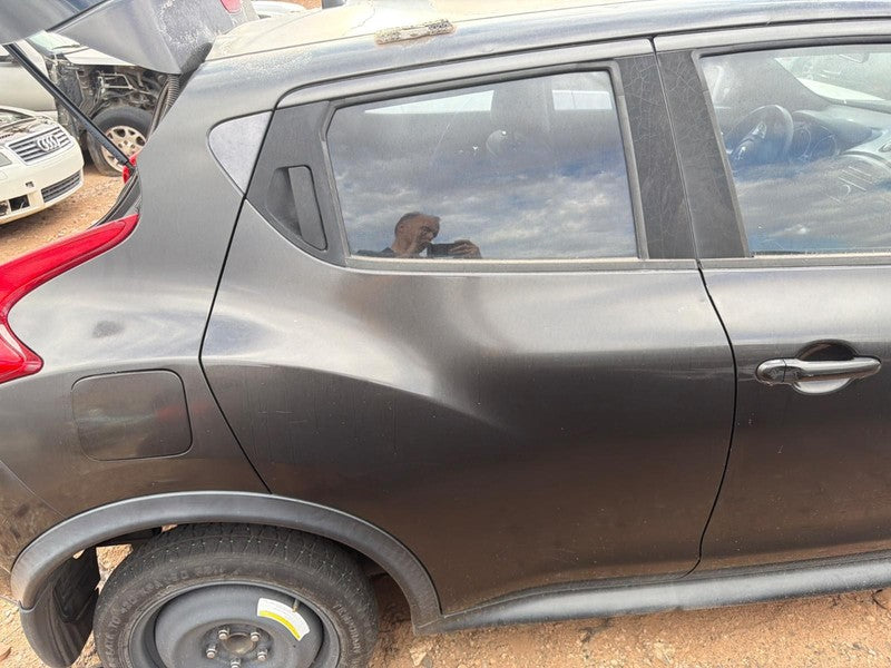 Used Rear Right Door Assembly Rear Side fits: 2011 Nissan Juke electri
