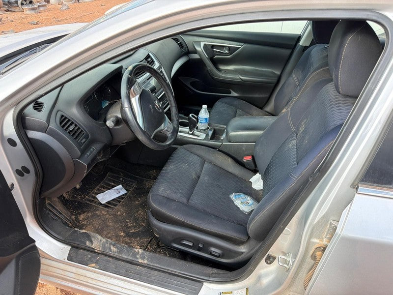 Used Rear Right Door Assembly Rear Side fits: 2018 Nissan Altima elect