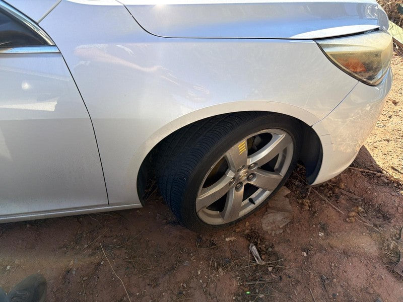 Used Front Right Fender fits: 2015 Chevrolet Malibu Front Right Grade 