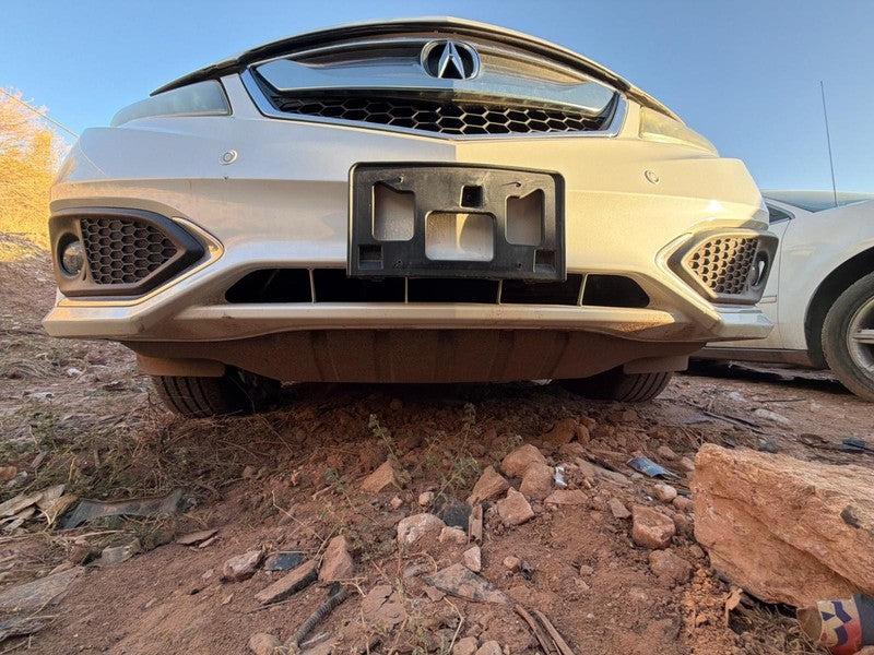 Used Front Bumper Assembly Front fits: 2017 Acura Rdx w/fog lamps w/pa