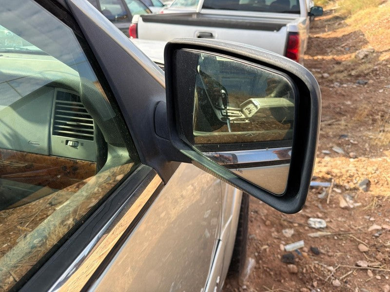 Used Right Door Mirror fits: 2005 Lincoln Navigator Power approach lam
