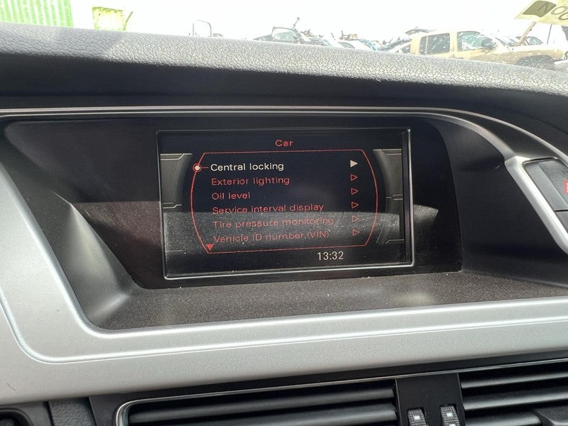 Used Right Headlight Assembly fits: 2009 Audi A4 halogen Sdn R. Right 