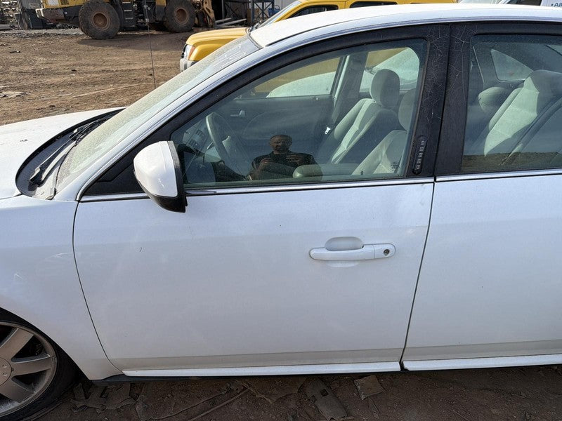 Used Front Left Door Assembly Front fits: 2006 Ford Five hundred elect