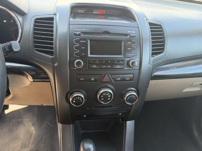 2011 Kia Sorento Transmission Bell Housing