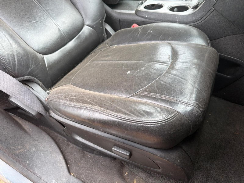 Used Front Right Seat Front fits: 2008 Gmc Acadia bucket air bag leath