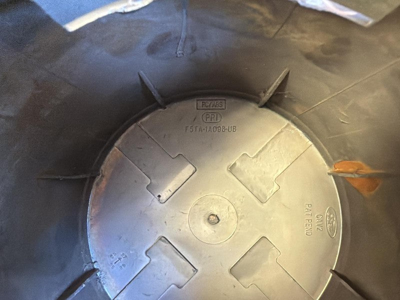 2005 FORD E350 VAN Rear Center Cap ID F5TA-1A096-UB