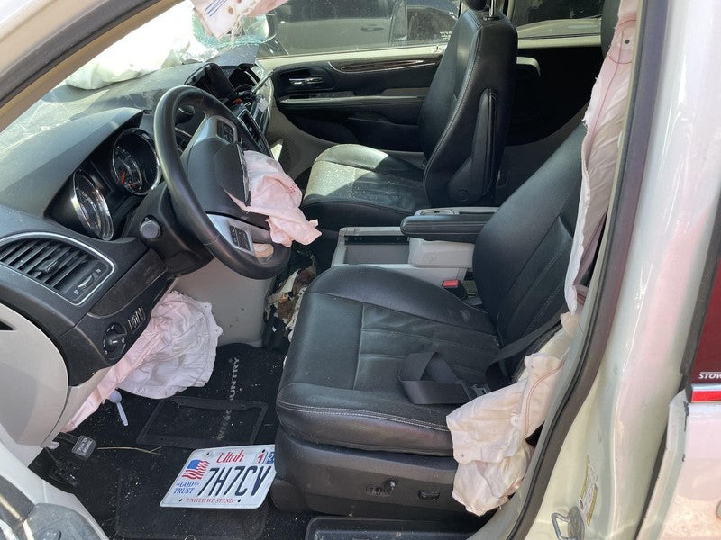 Used Right Door Mirror fits: 2013 Chrysler Town & country Power chrome