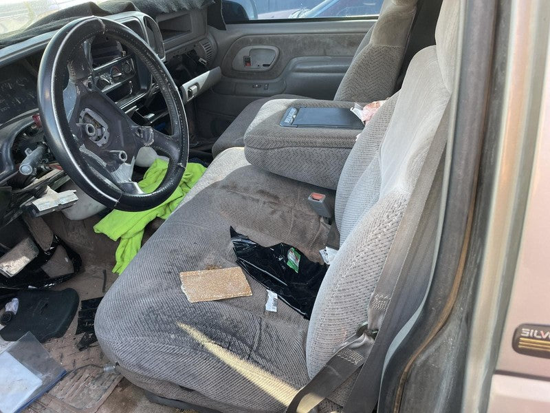 Used Front Right Door Assembly Front fits: 1998 Chevrolet 2500 PICKUP 