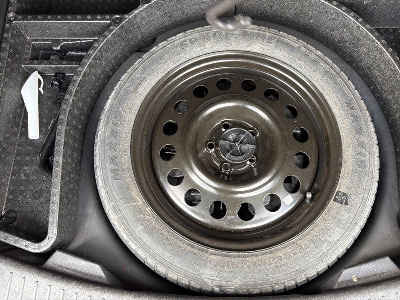 Used Wheel fits: 2013 Ford Escape 18x7-1/2 aluminum TPMS 5 spoke paint