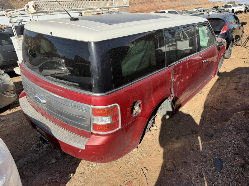 Used Right Headlight Assembly fits: 2011 Ford Flex xenon HID Right Gra