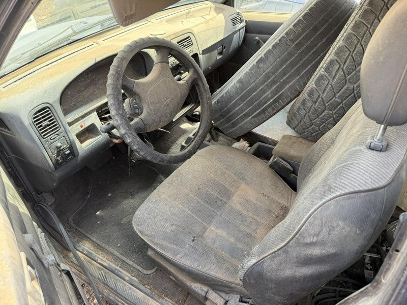 Used Air Cleaner Assembly fits: 1995 Nissan PICKUP 6 cylinder Grade A
