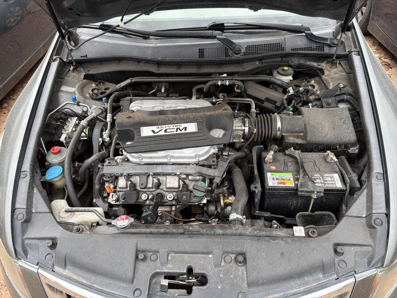 Used Fender fits: 2009 Honda Accord Grade A