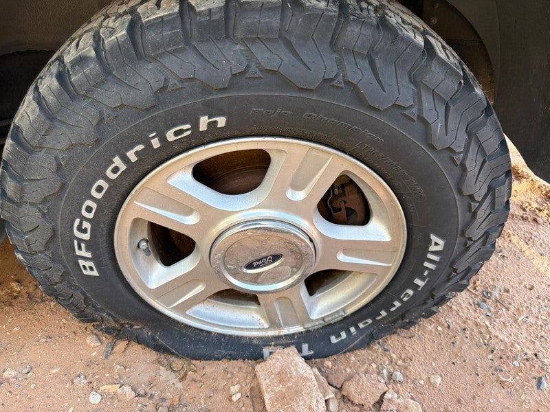 Used Front Right Seat Front fits: 2006 Ford Expedition bucket without 