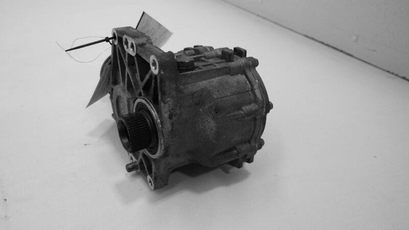 Used Transfer Case Assembly fits: 2014 Hyundai Santa fe 3.3L 6 cylinde
