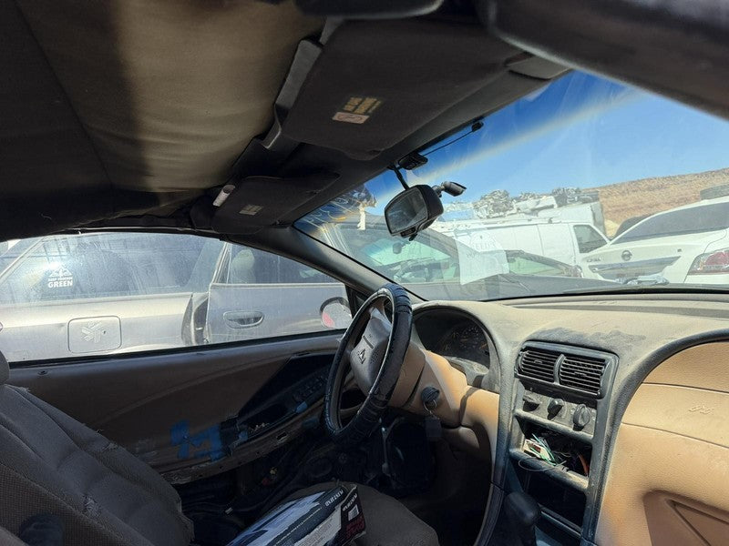 Used Front Right Door Assembly Front fits: 1998 Ford Mustang electric 