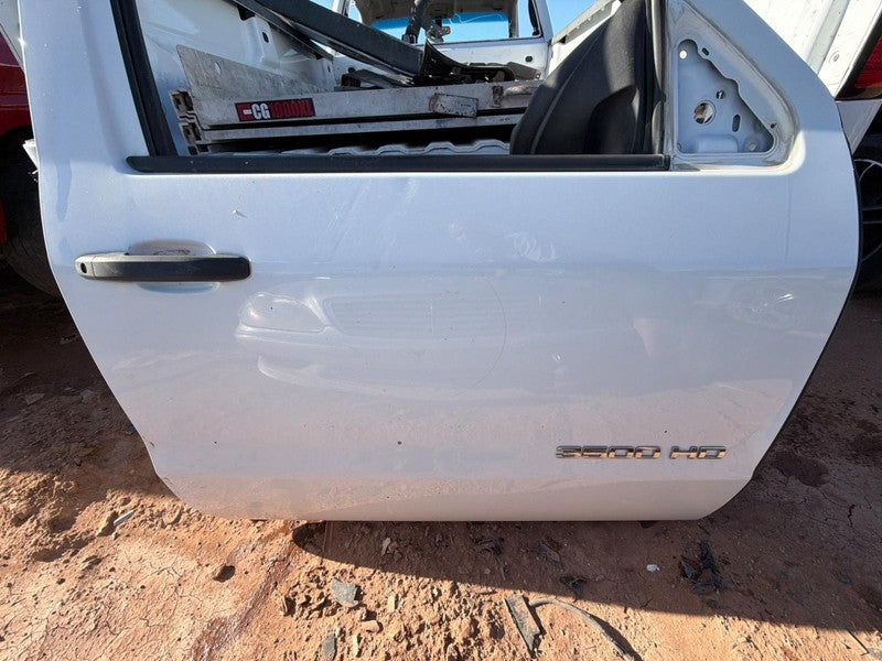 Used Front Right Door Assembly Front fits: 2014 Chevrolet Silverado 15
